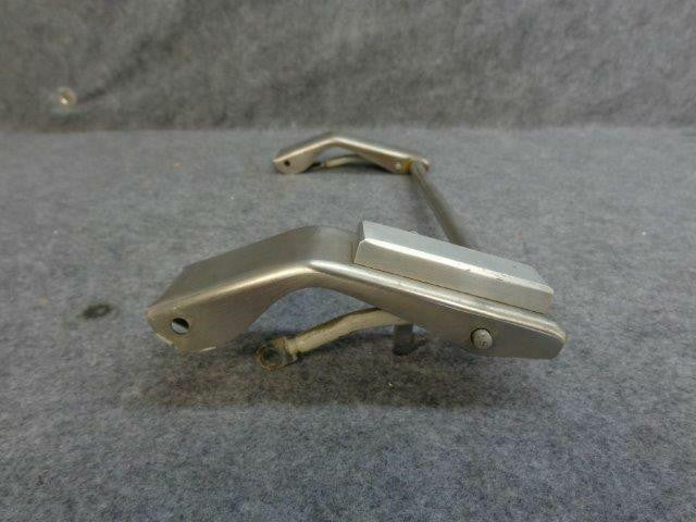 Beechcraft Beech A36 Latch Assy Window RH P/N 002-430055-22
