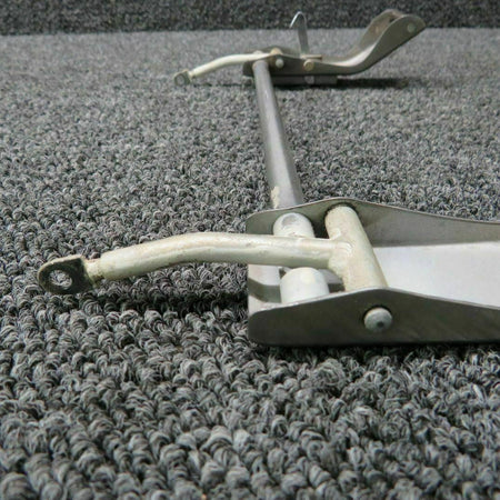 Beechcraft Beech A36 Latch Assy Window LH P/N 002-430055-31