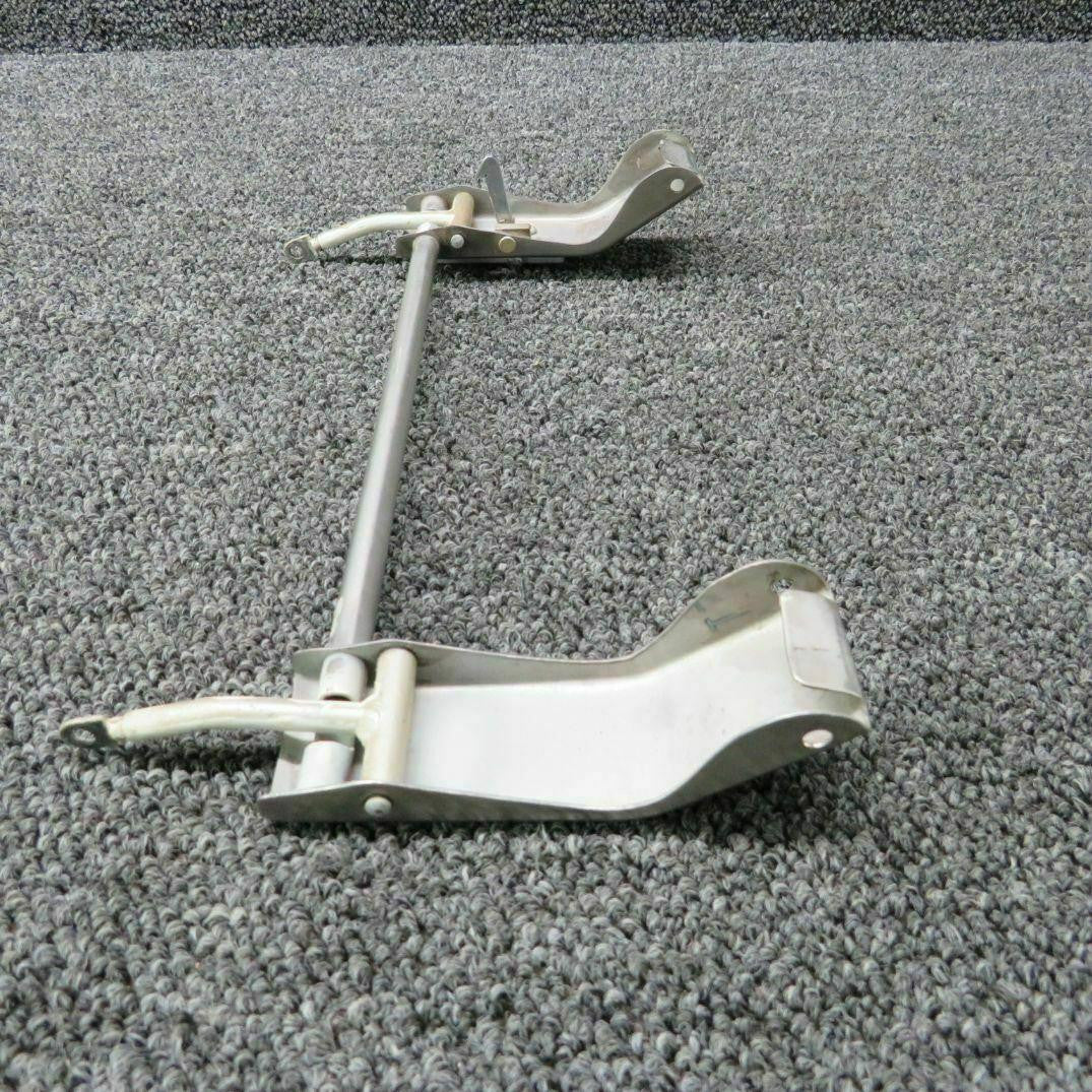 Beechcraft Beech A36 Latch Assy Window LH P/N 002-430055-31