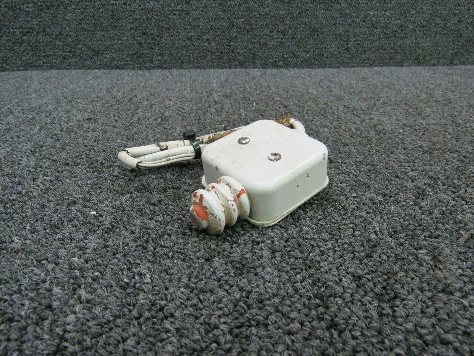 Beechcraft 002-361013-32 Beech A36 Landing Gear Safety Switch RH Volts 28