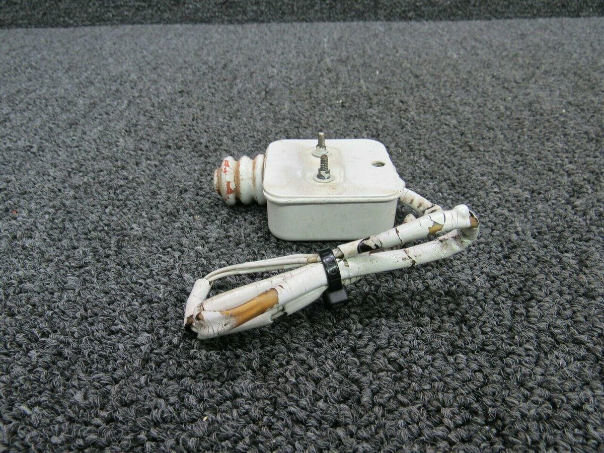 Beechcraft 002-361013-32 Beech A36 Landing Gear Safety Switch RH Volts 28