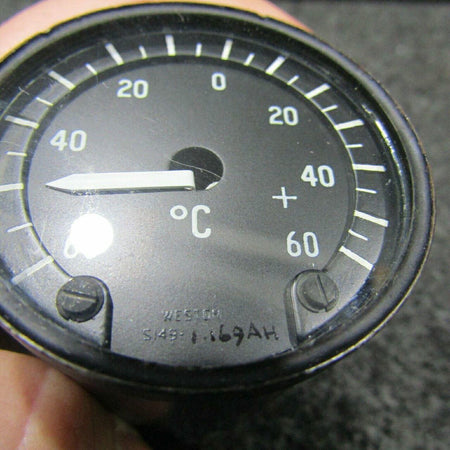 Honeywell S149-1-169AH Weston Temperature Indicator Volts 24