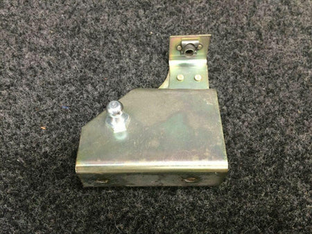 Cirrus Cirrus SR22 Cabin Door Attach Bracket LH P/N 20272-001