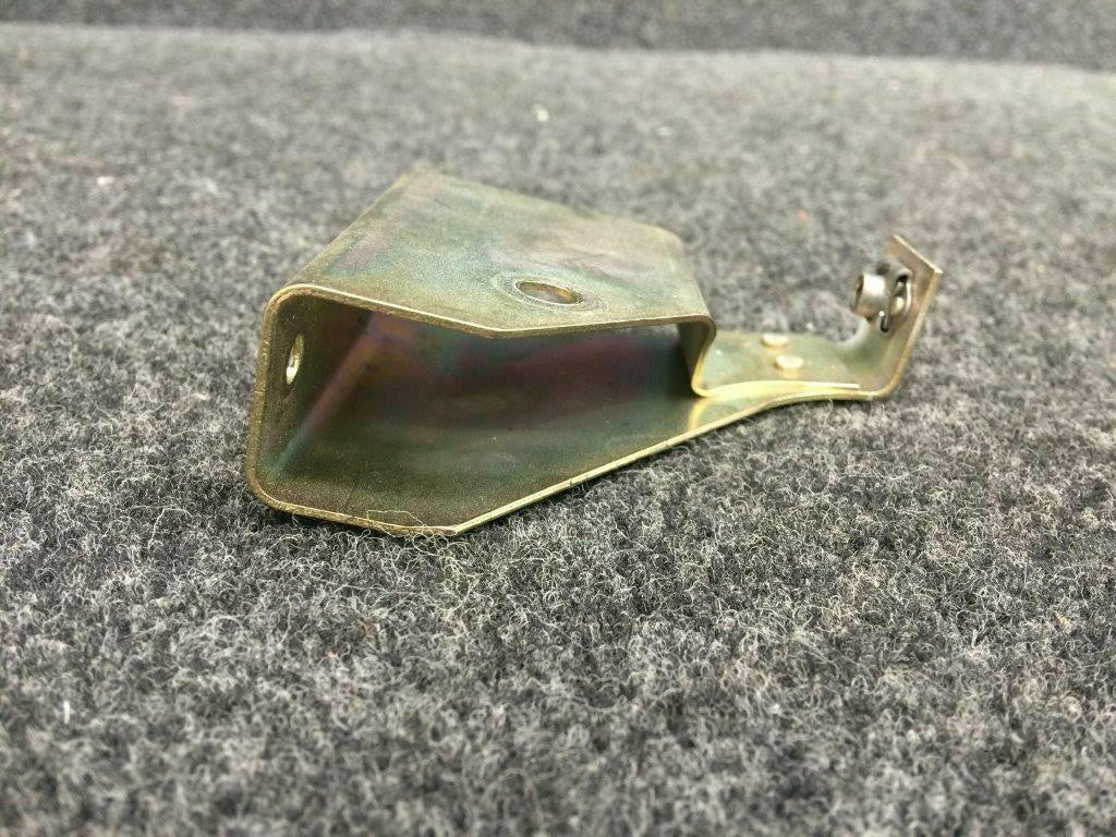Cirrus Cirrus SR22 Cabin Door Attach Bracket RH P/N 20272-002