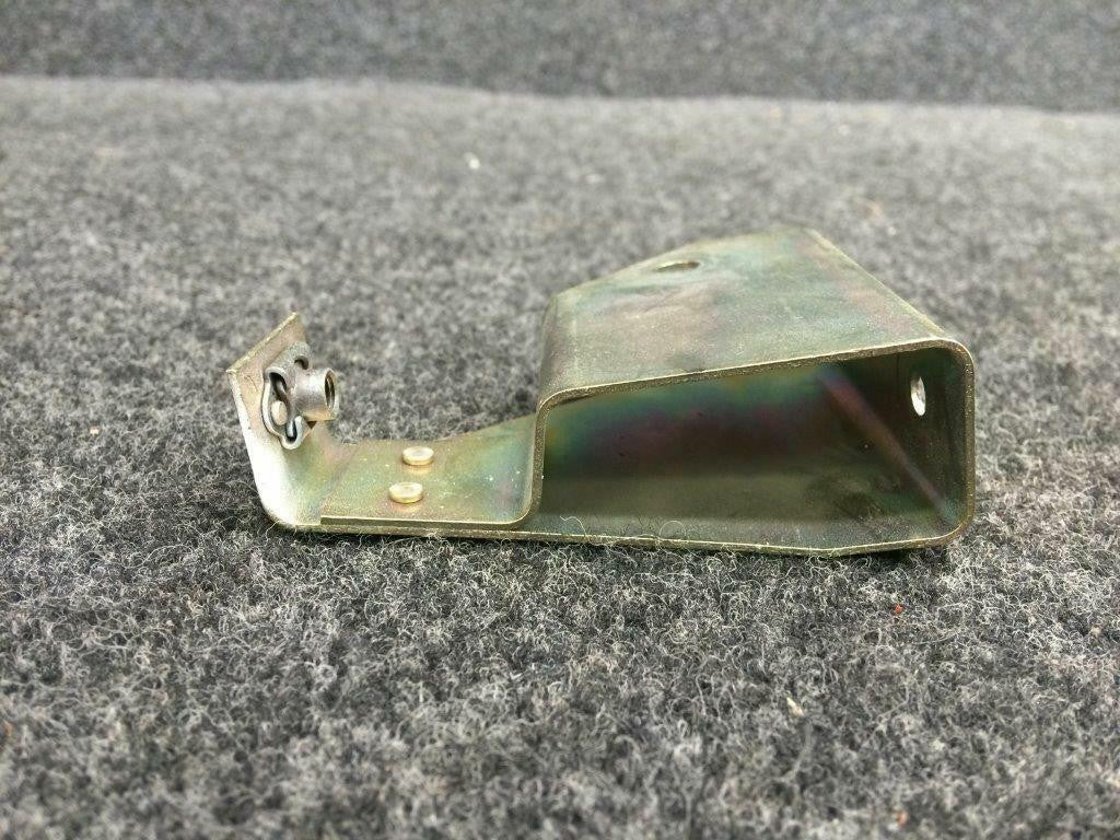 Cirrus Cirrus SR22 Cabin Door Attach Bracket RH P/N 20272-002