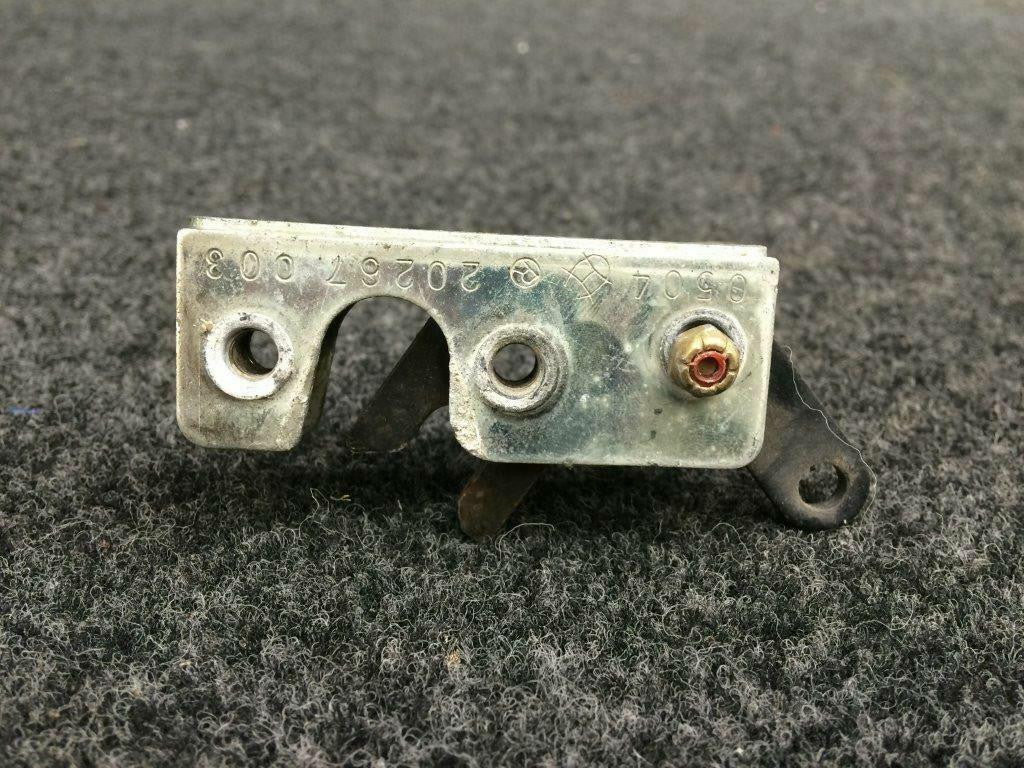 Cirrus Cirrus SR22 Latch Rotary LH P/N 20267-003