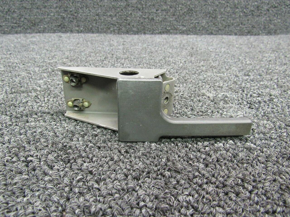 Beechcraft 105-420018-11 Beech 76 Latch Assy Cabin Door Handle