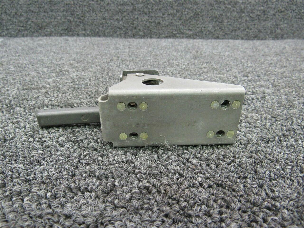 Beechcraft 105-420018-11 Beech 76 Latch Assy Cabin Door Handle