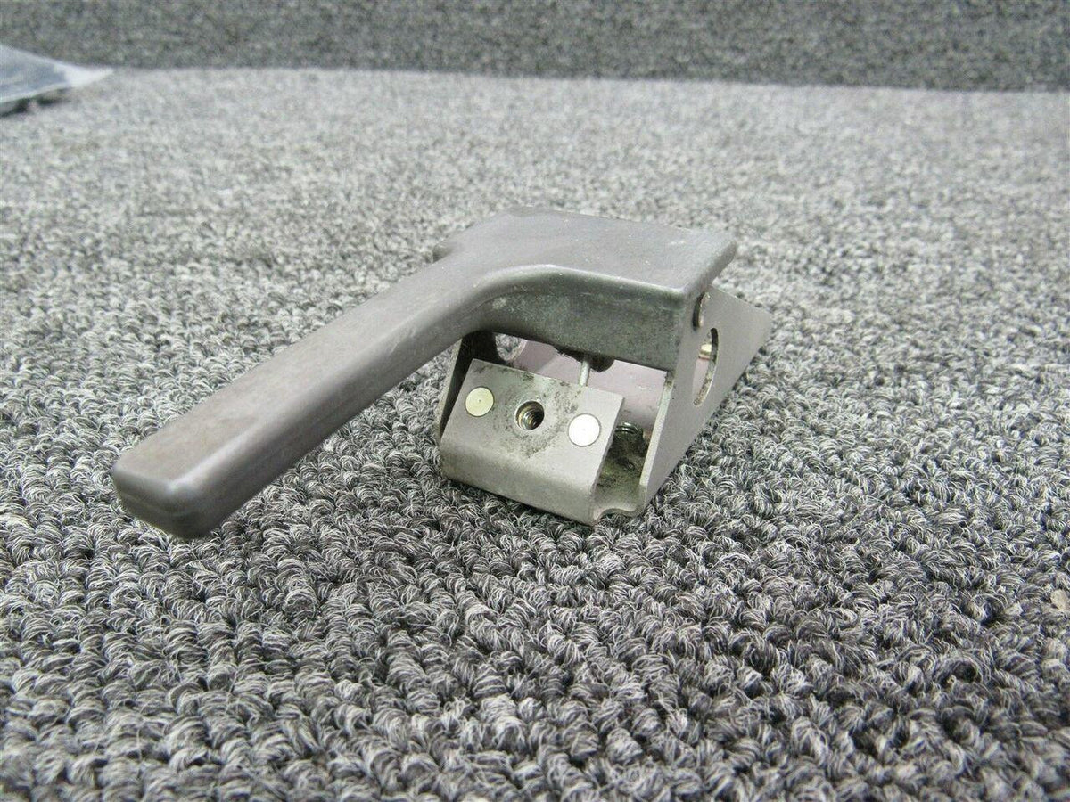 Beechcraft 105-420018-11 Beech 76 Latch Assy Cabin Door Handle