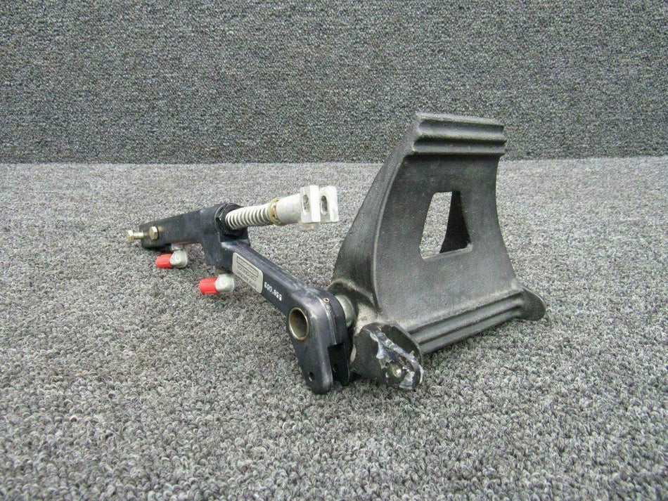 Piper 82853-003, 82805-002 Piper PA46-350P Brake and Rudder Pedal w Brake Cylinder RH