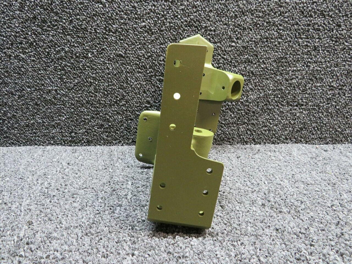 Cessna 1211424-3 Cessna 210B Fitting Assembly LH OUTBD