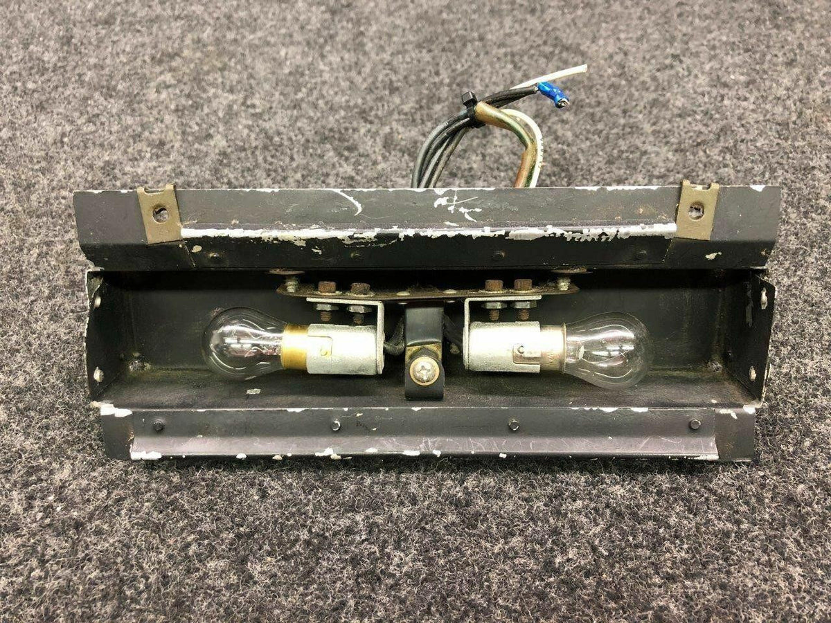 Cessna 0711777-3 Cessna 210L Housing Assy Light Instrument Panel Volts 28