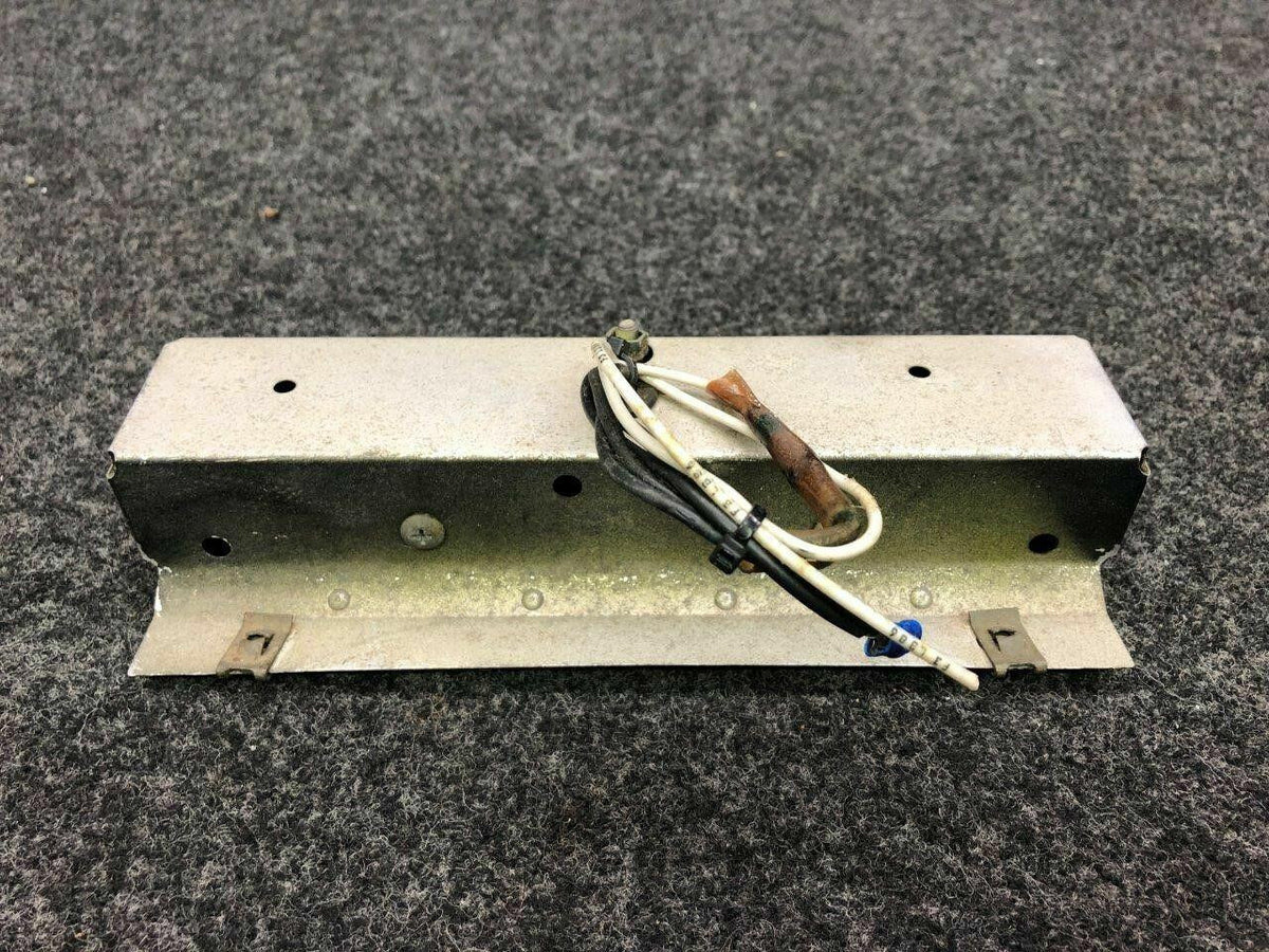 Cessna 0711777-3 Cessna 210L Housing Assy Light Instrument Panel Volts 28