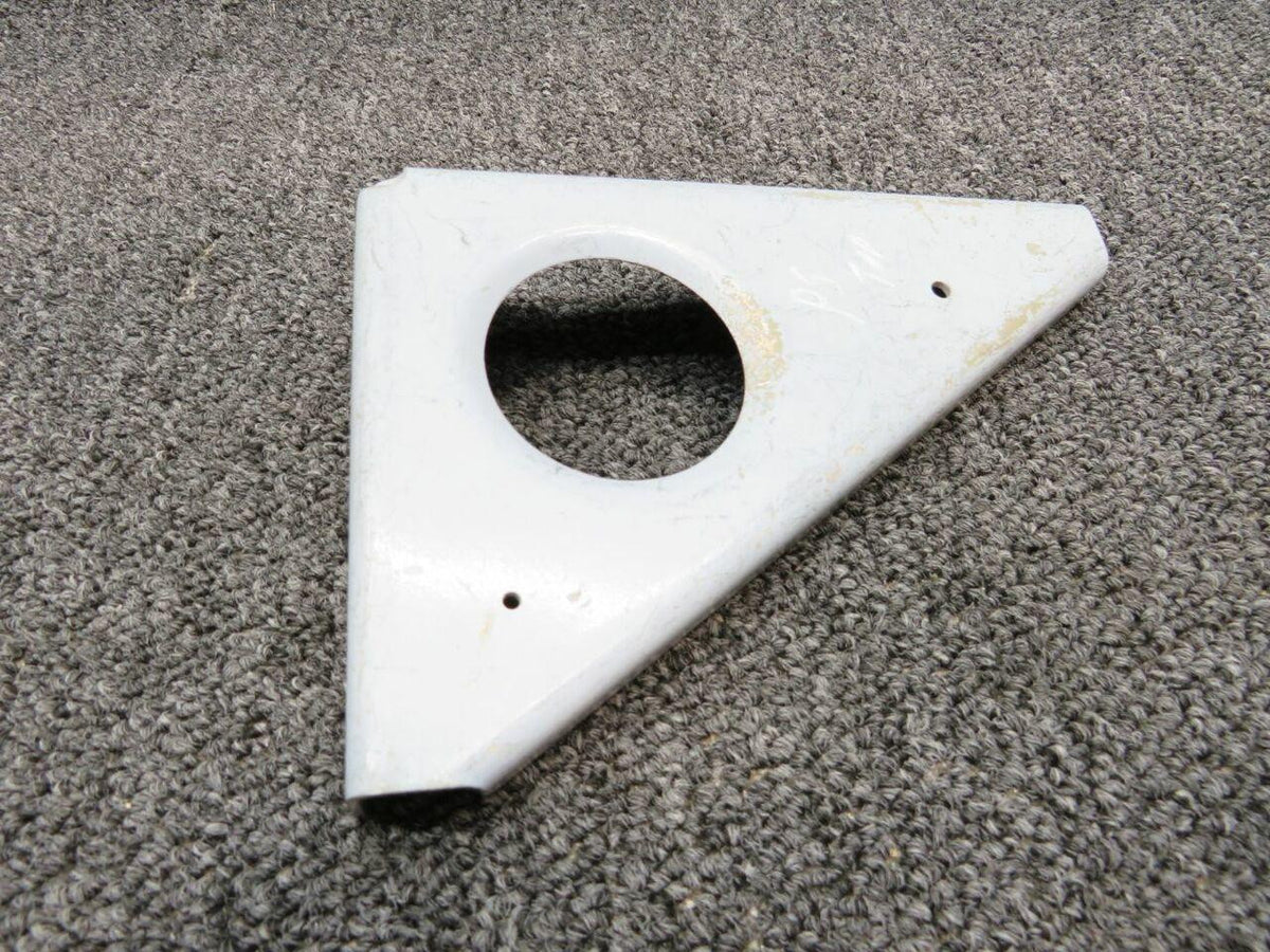 Cessna 1256025-2 Cessna 206H Bracket Assy Oil Cooler
