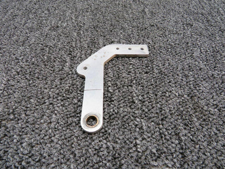 Cessna 2213106-2 Cessna TR182 RH Center Bracket Hinge