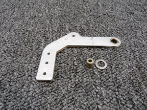 2213106-2 Cessna TR182 RH Bracket Nose Gear Center Hinge