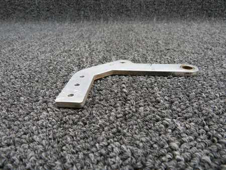 Cessna 2213106-2 Cessna TR182 RH Center Bracket Hinge