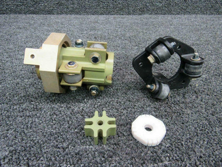 Beechcraft 60-524160-3 Beech A36 Collar Control Tube Assy LH / RH W/ Connector and Support