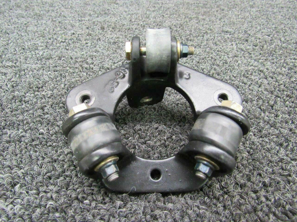 Beechcraft 60-524160-3 Beech A36 Collar Control Tube Assy LH / RH W/ Connector and Support