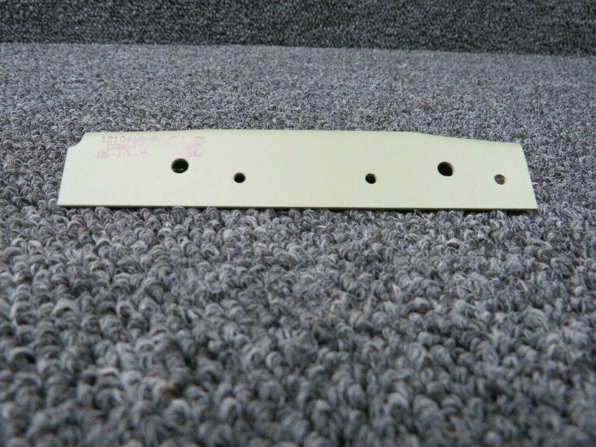 Cessna 1210410-2 Cessna Angle Attach RH W/ 8130-3 NEW OLD STOCK SA