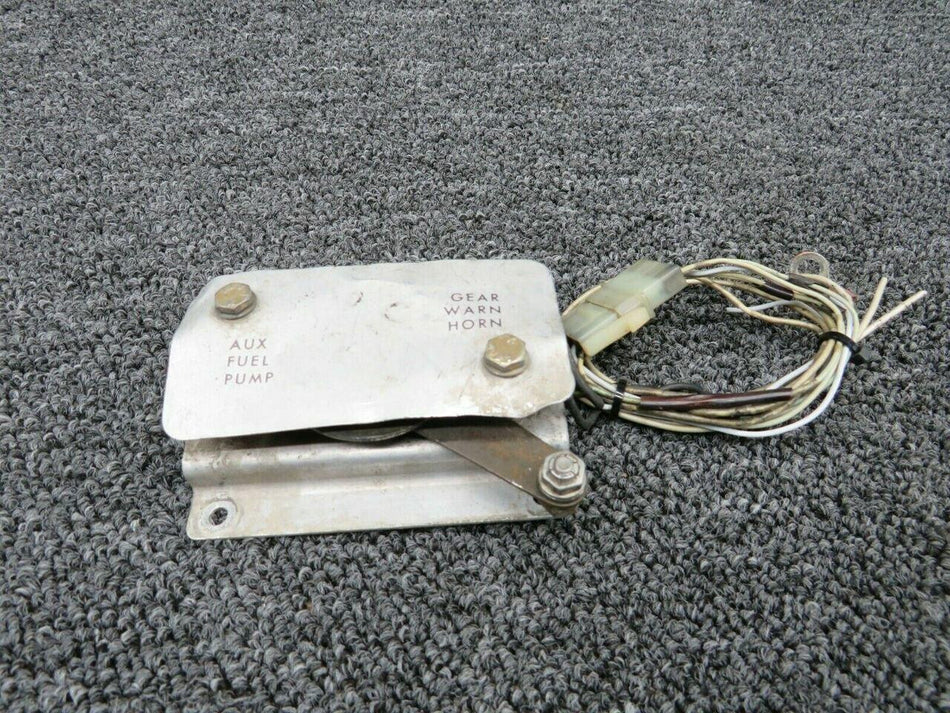 Cessna 1270727-1 Cessna 210L Switch Gear Warning and Fuel Pump