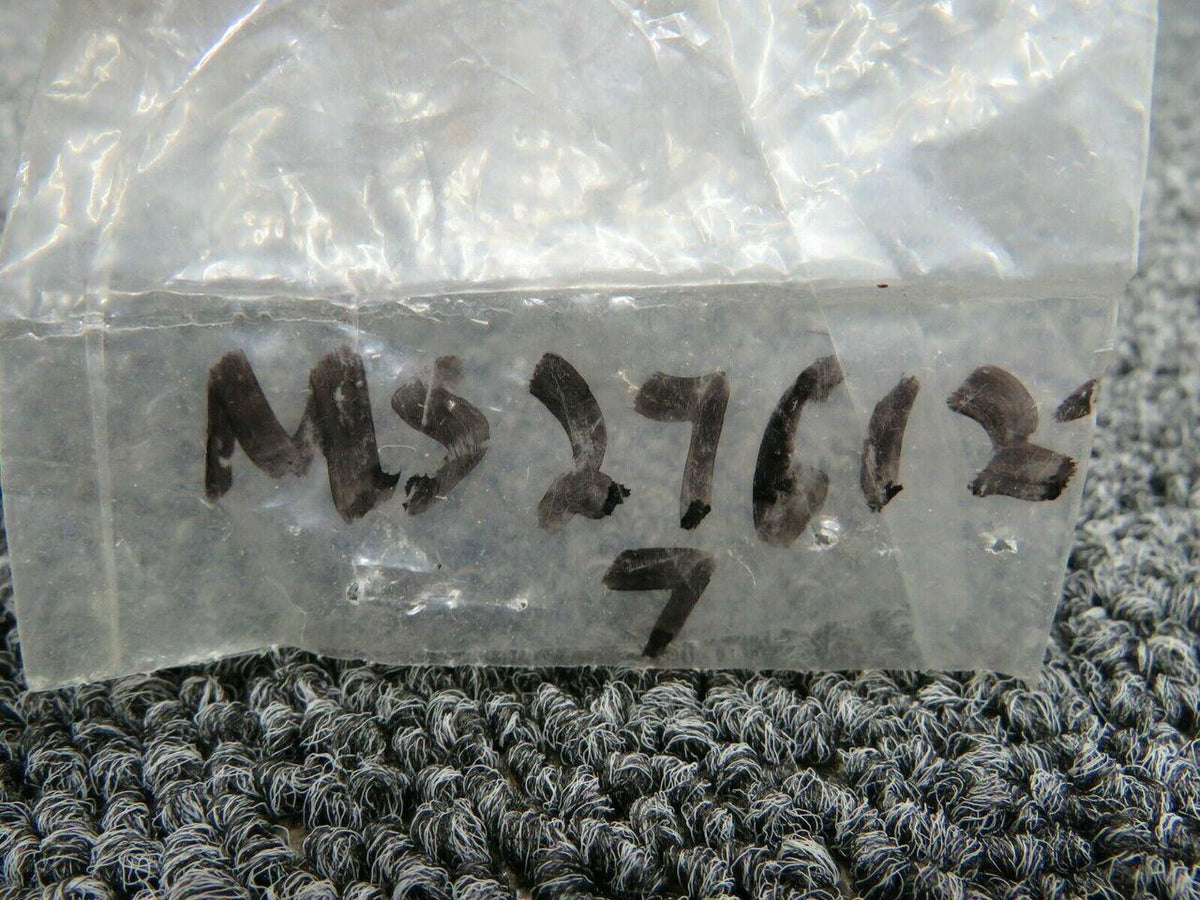 Does Not Apply MS27612-7 Adapter Bleeder Valve NEW OLD STOCK SA
