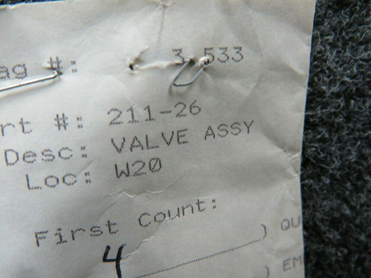 Does Not Apply 211-26 Textron Valve Assembly NEW OLD STOCK SA