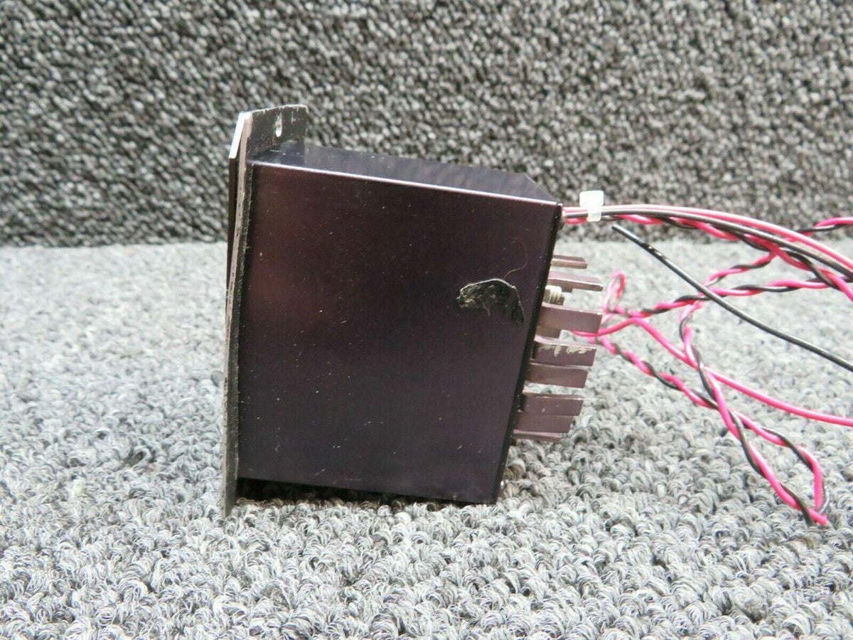 Davtron 301 Beechcraft 95-B55 Davtron Outside Air Temperature Indicator