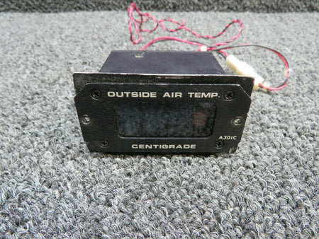 Davtron 301 Beechcraft 95-B55 Davtron Outside Air Temperature Indicator