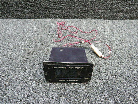 Davtron 301 Beechcraft 95-B55 Davtron Outside Air Temperature Indicator