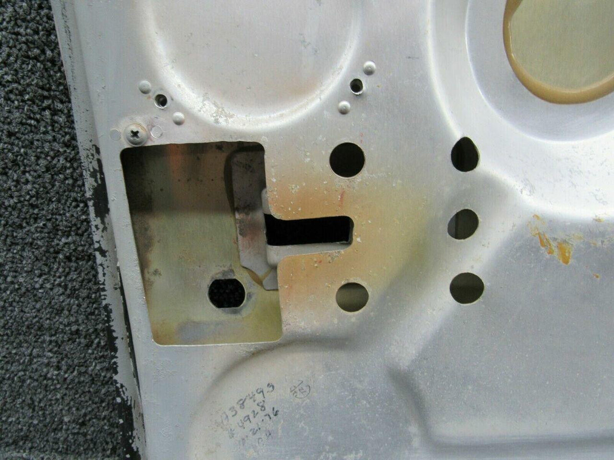 Cessna 0717000-20 WEU 0717037-6 Cessna 172N Baggage Door Assembly