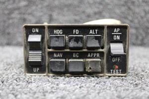 065-0033-00 King Radio KC-290 Mode Controller (Volts: 14 or 28) (Damaged)