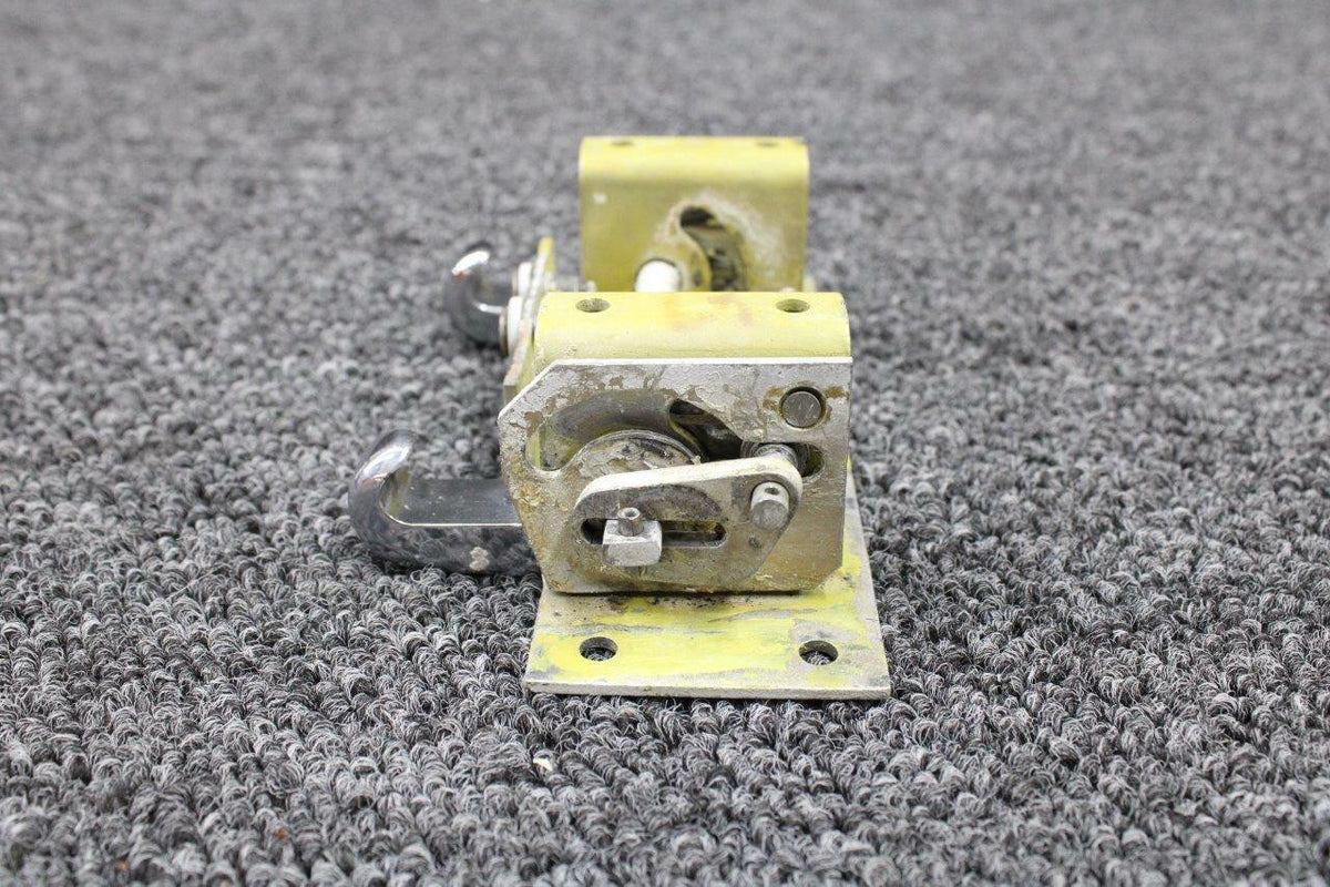 Beechcraft 102-430304-33 Beech 58P Cabin Door Latch Assy Upper