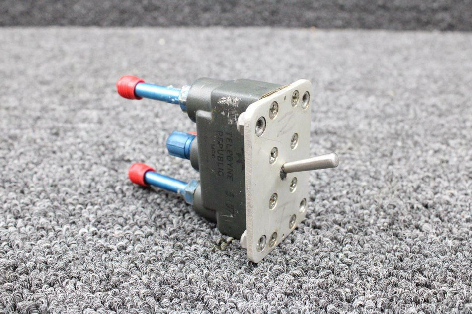 Beechcraft 102-320003-47 Beech 58P Instrument Air Valve Assy