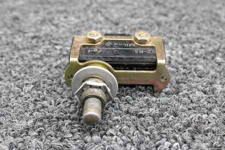 Beechcraft 102-364013-601 Beech 58P Baggage Door Light Switch Volts 28