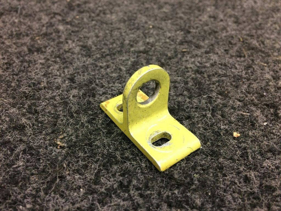 45352-000 Piper PA31T Bracket Latch