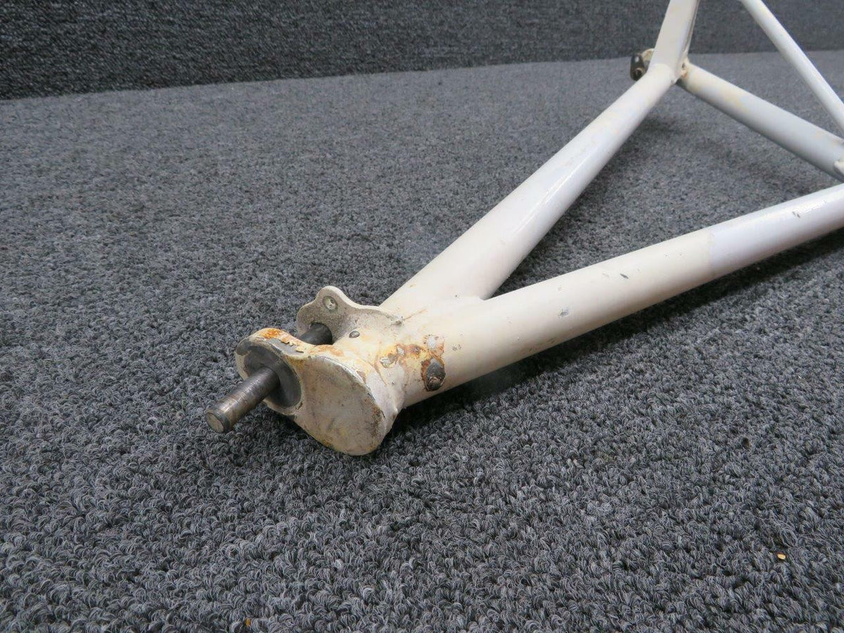 Beechcraft 60-810026-604 Beech 58P Main Gear Retract Brace Assembly RH W/ Leg