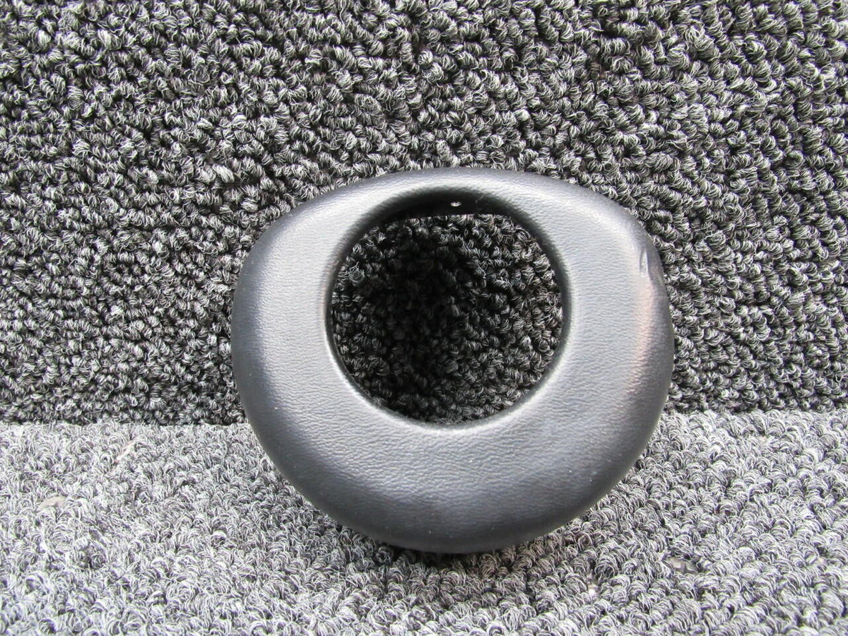 Piper 20928-000 Piper PA24-250 Control Wheel Shaft Cover