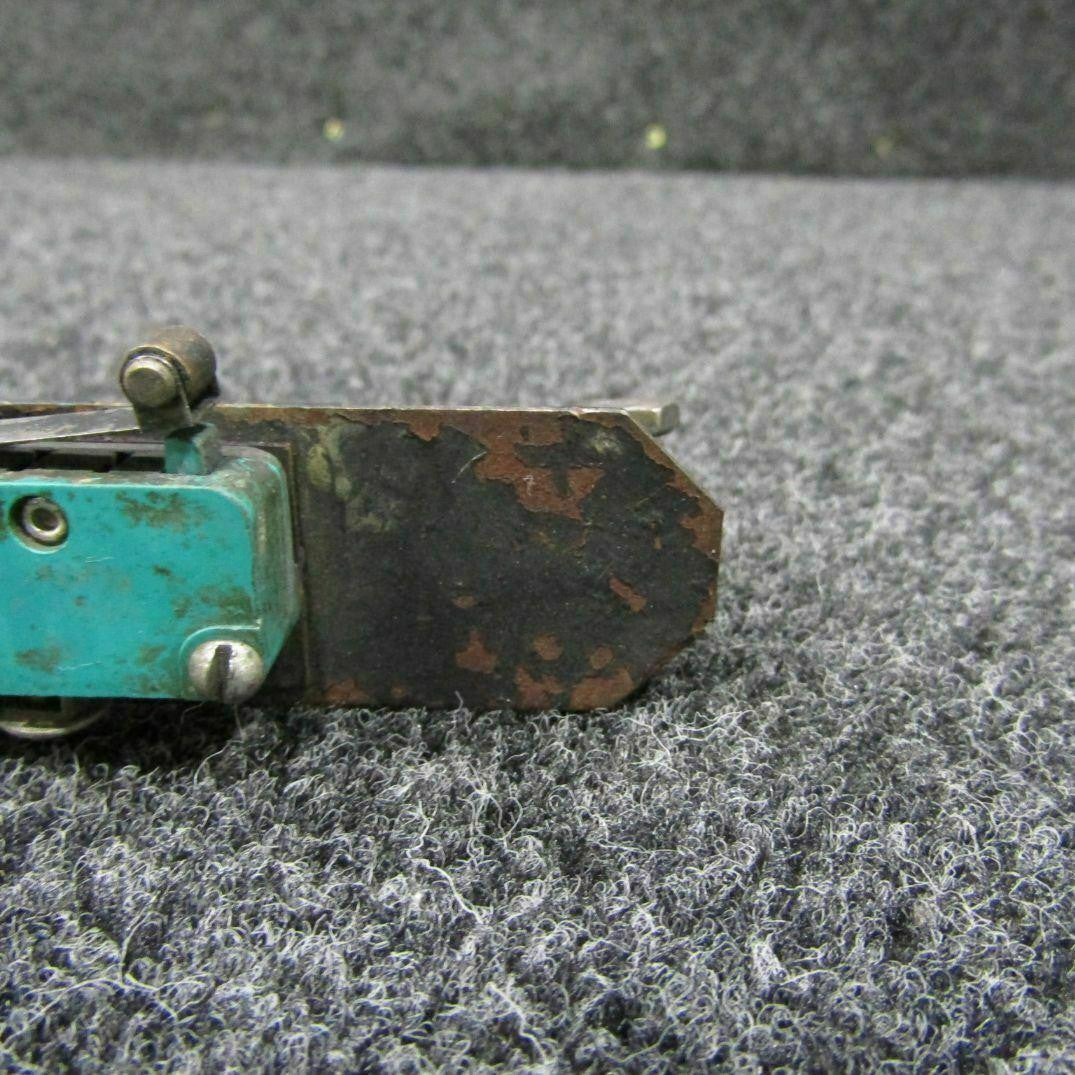 Piper 54410-002 USE MS26253-2 Piper PA-31T Throttle Reverse Switch C20