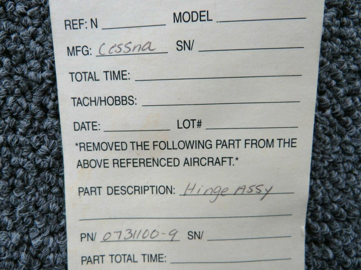 Cessna 0731100-9 Cessna Hinge Assembly