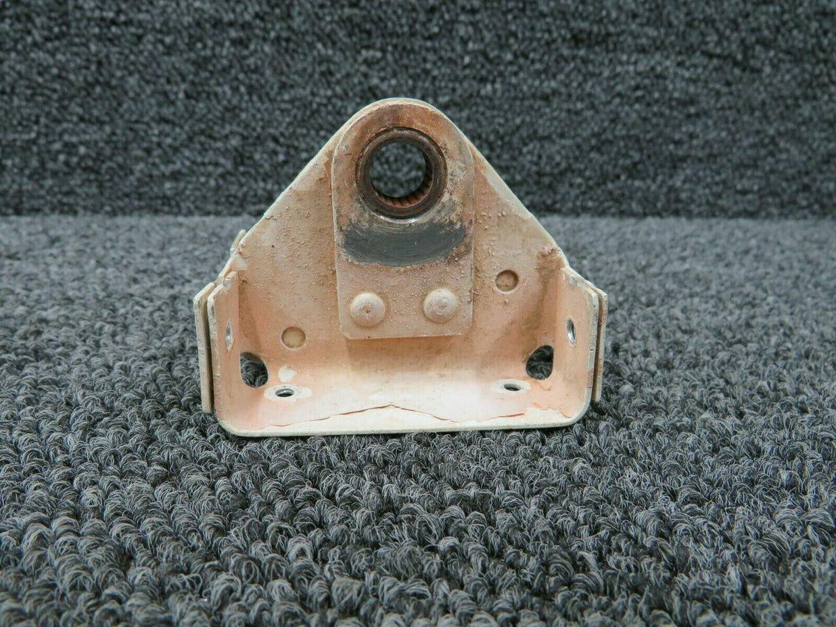 Cessna 0731100-9 Cessna Hinge Assembly