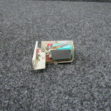 Piper V3-1001 Piper PA-31T Nose Baggage Door Switch Assembly C20