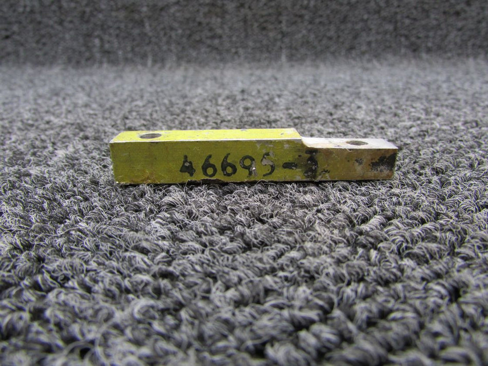 46695-003 Piper PA-31T Spacer Assembly with Cut-out (C20)