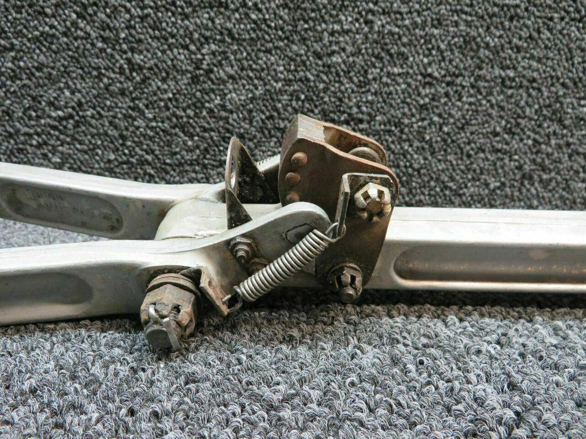 Piper 16240-000 Piper PA23-250 Link Assy Main Gear Drag