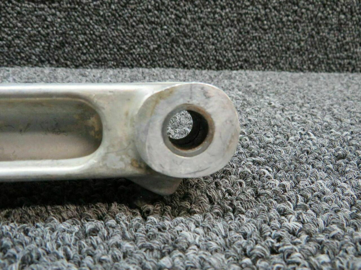 Piper 16240-000 Piper PA23-250 Link Assy Main Gear Drag