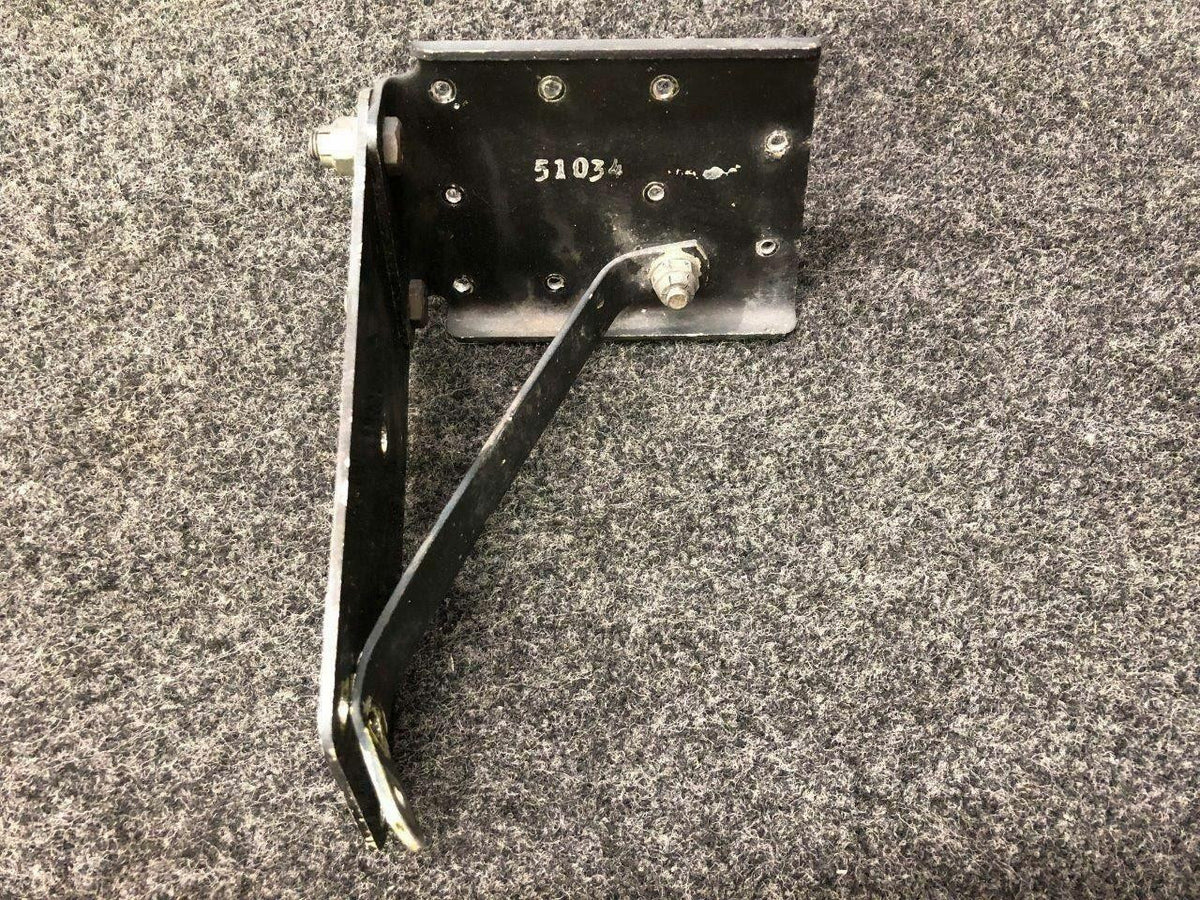 Piper 51034-000 Piper PA-31T Bracket Fuel Flow Transmitter