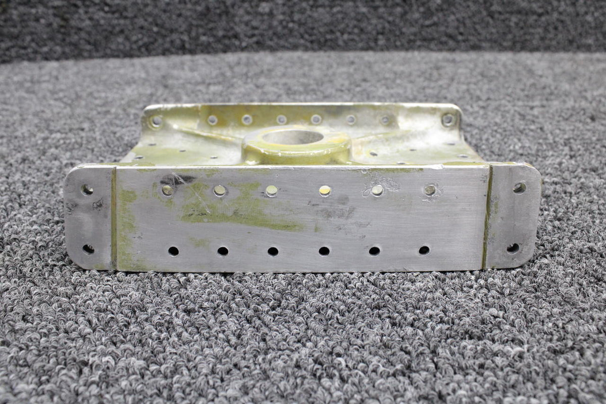 Cessna 5122724-1 USE 5122724-5 Cessna 402C Main Gear Wing Support AFT LH