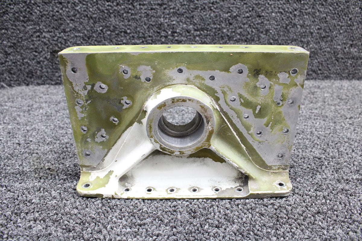 Cessna 5122724-2 USE 5122724-6 Cessna 402C Main Gear Wing Support AFT RH