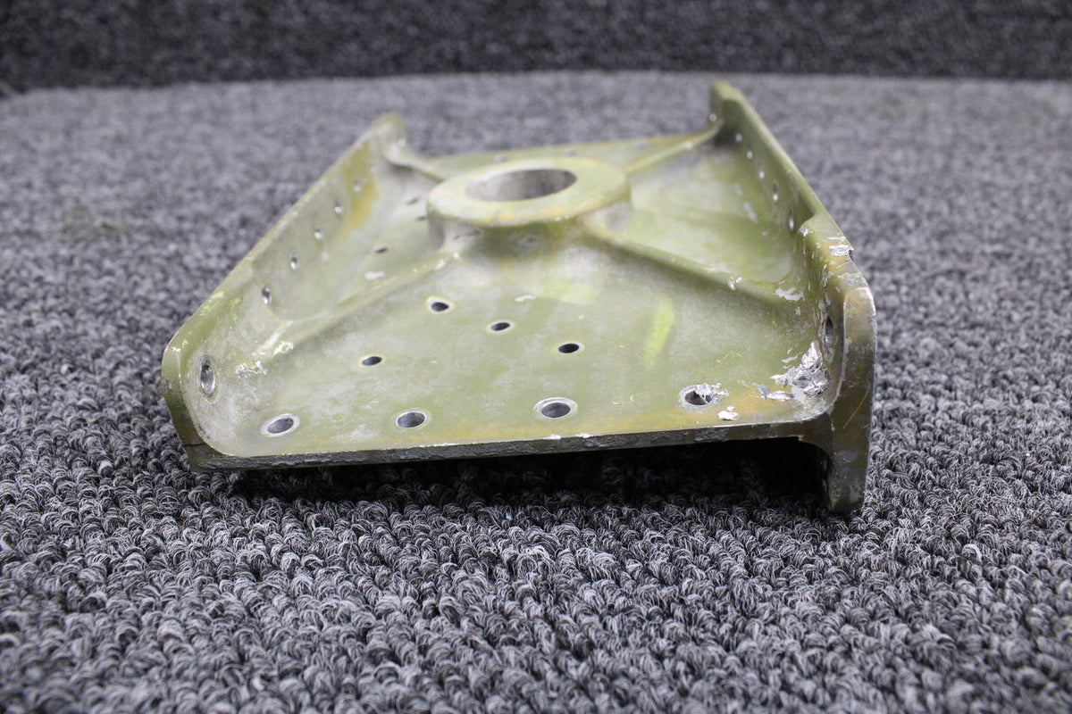 Cessna 5122724-2 USE 5122724-6 Cessna 402C Main Gear Wing Support AFT RH