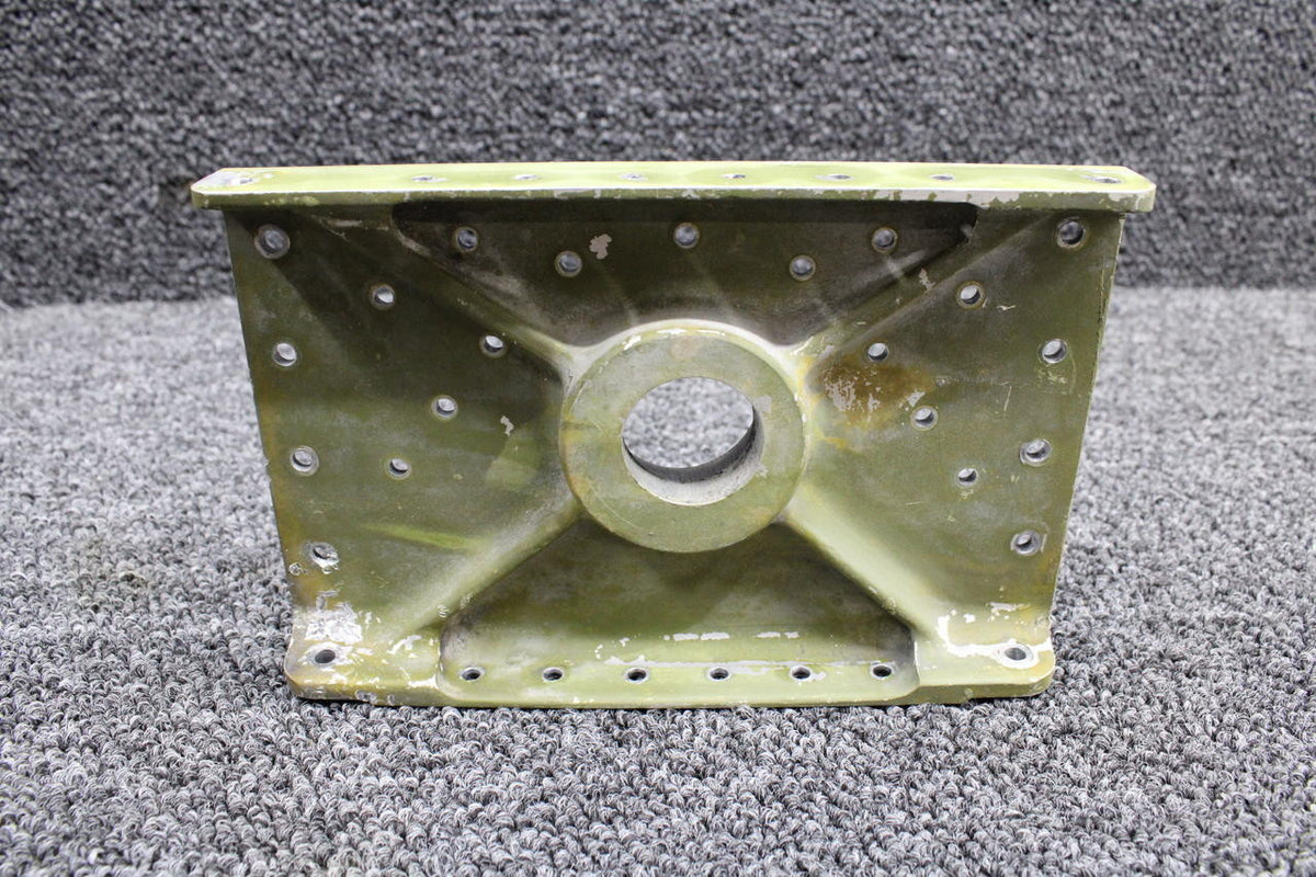 Cessna 5122724-2 USE 5122724-6 Cessna 402C Main Gear Wing Support AFT RH